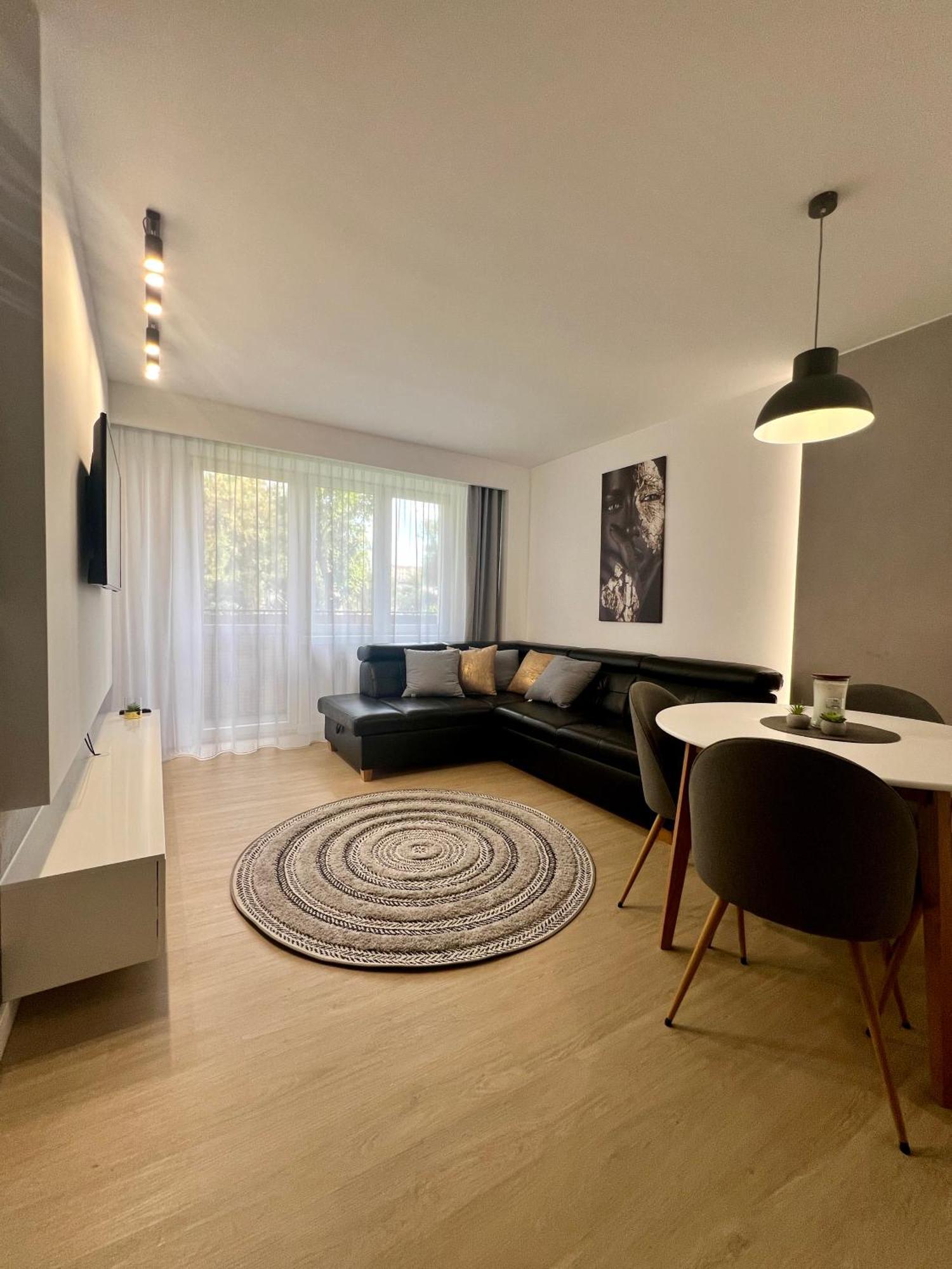 M&S Lux Apartments Kochanowskiego Łódź Zewnętrze zdjęcie